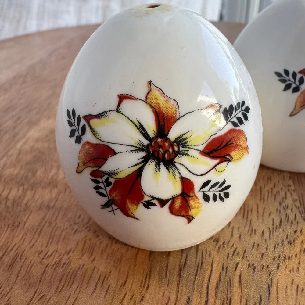 Vintage Sandford Salt and Pepper Shakers‎ Floral Bone China Egg Shaped England